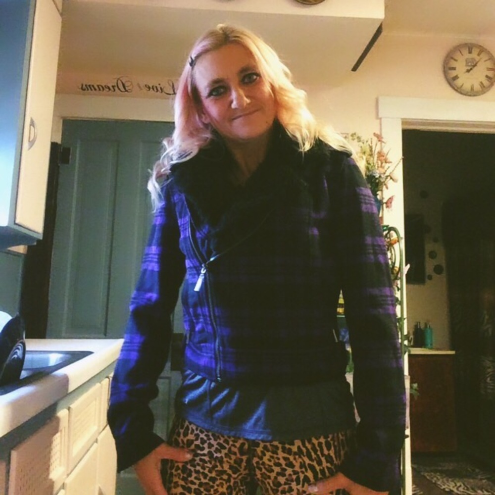 Aeropostale purple/black plaid coat - Picture 6 of 8